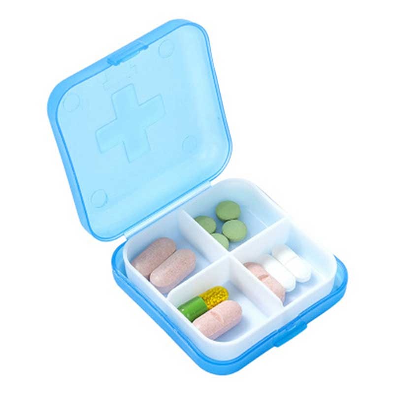 Les médicaments sont rangés par catégories, dans des boîtes transparentes  (pinterest)