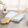 Brosse pour le dos en bois avec manche